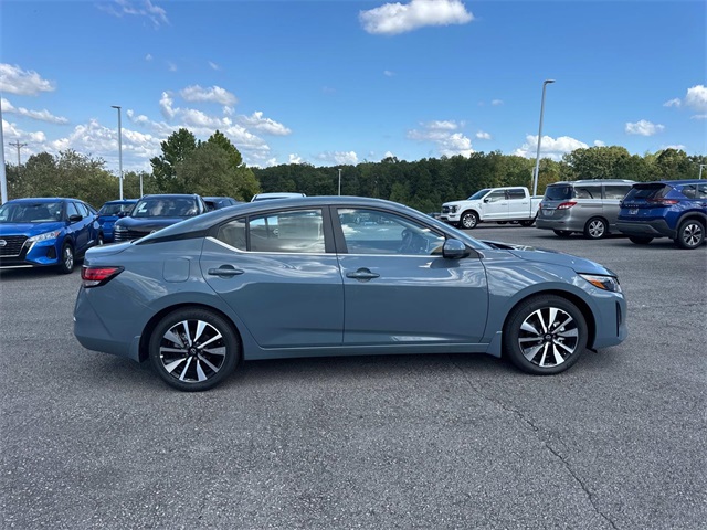 2025 Nissan Sentra SV photo 2