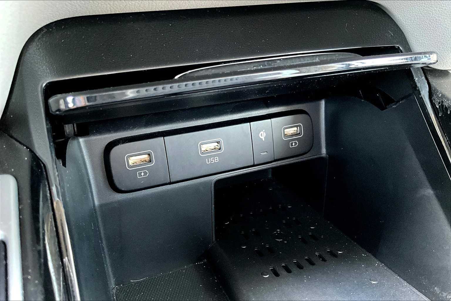 2022 Kia Sorento SX photo 31