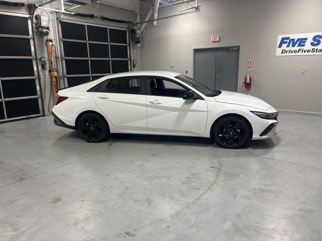 2026 Hyundai Elantra SEL's photo