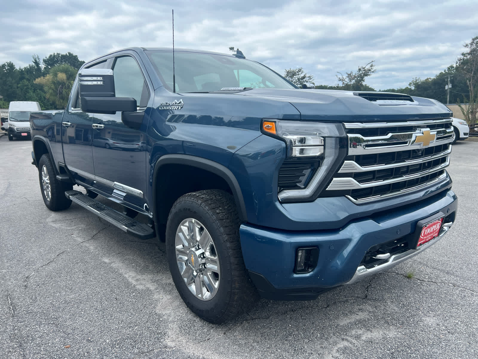 2025 Chevrolet Silverado 2500HD High Country photo 2