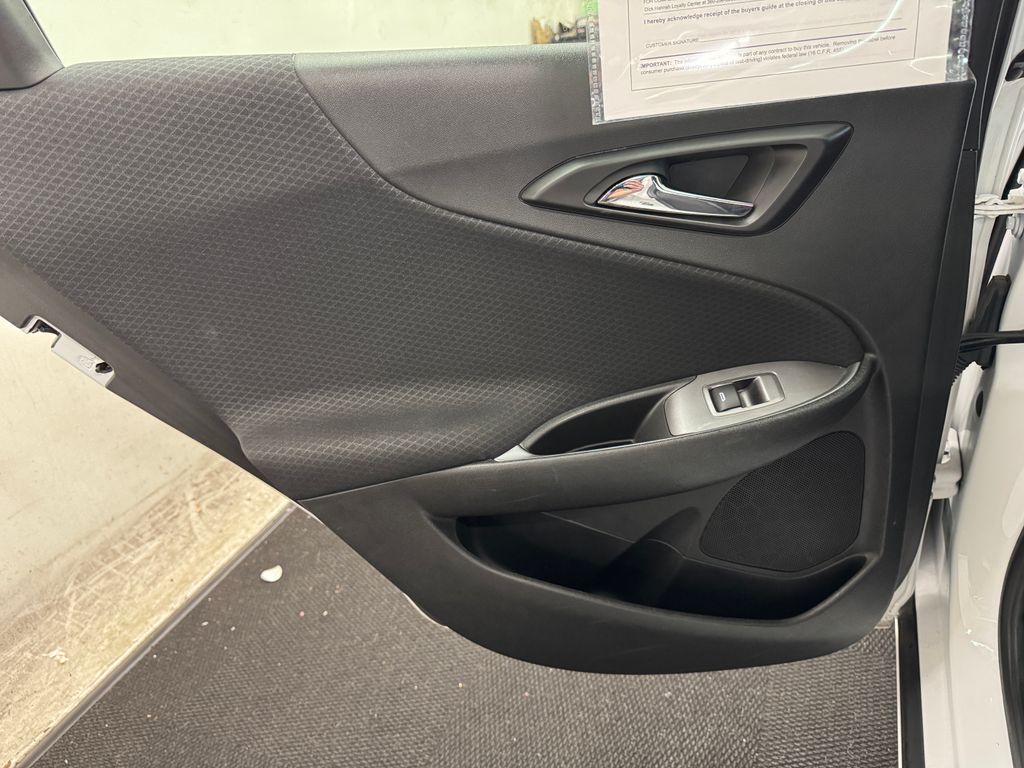 2023 Chevrolet Malibu 1LT photo 12