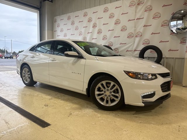 2018 Chevrolet Malibu 1LT photo 2