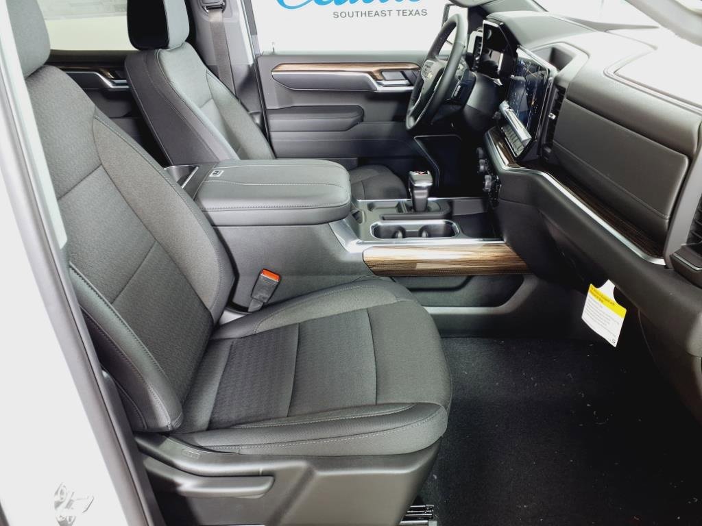 2026 Chevrolet Silverado 1500 LT photo 18