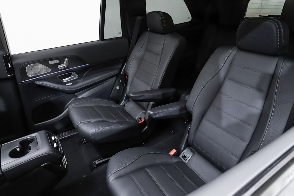2026 Mercedes Benz GLS 450 4MATIC photo 9
