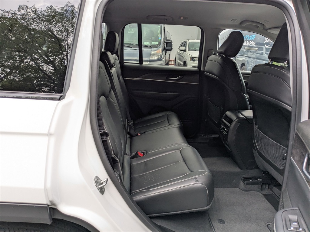 2023 Jeep Grand Cherokee Limited photo 22