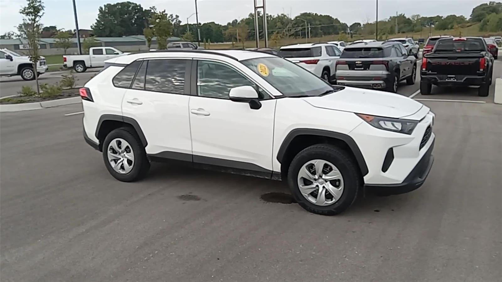 Used 2021 Toyota RAV4 LE with VIN 2T3G1RFV5MC247519 for sale in Kansas City