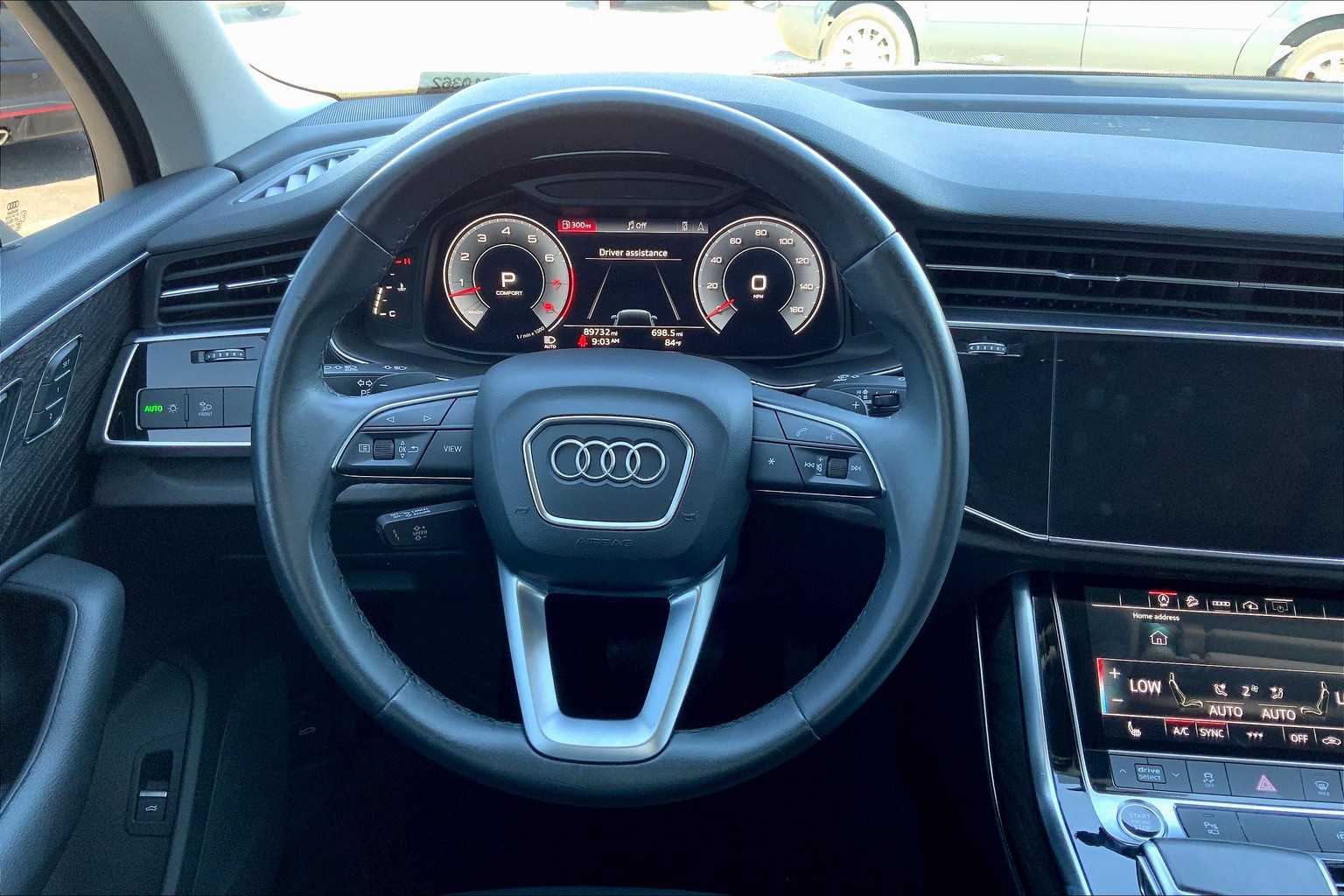 2022 Audi Q7 Premium photo 3