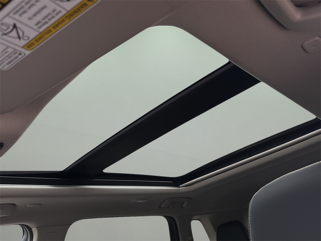 2023 Nissan Rogue SL photo 9