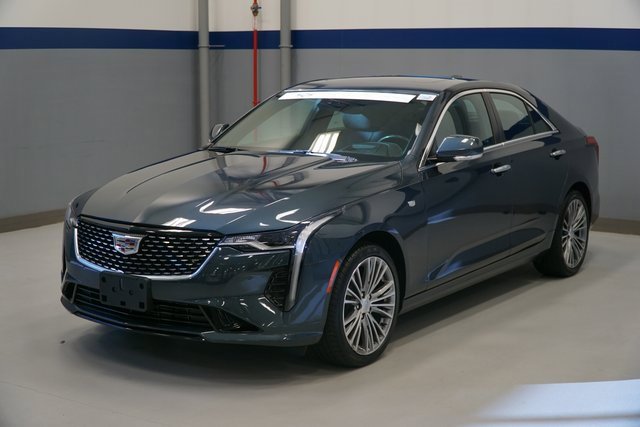 2022 Cadillac CT4