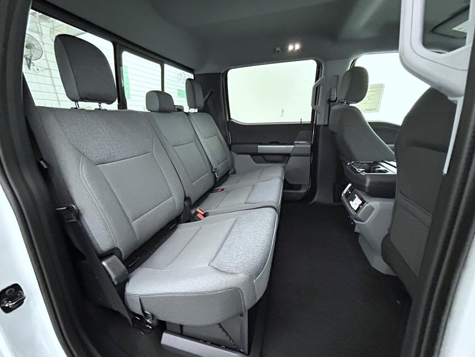 2025 Ford F-150 XLT photo 17