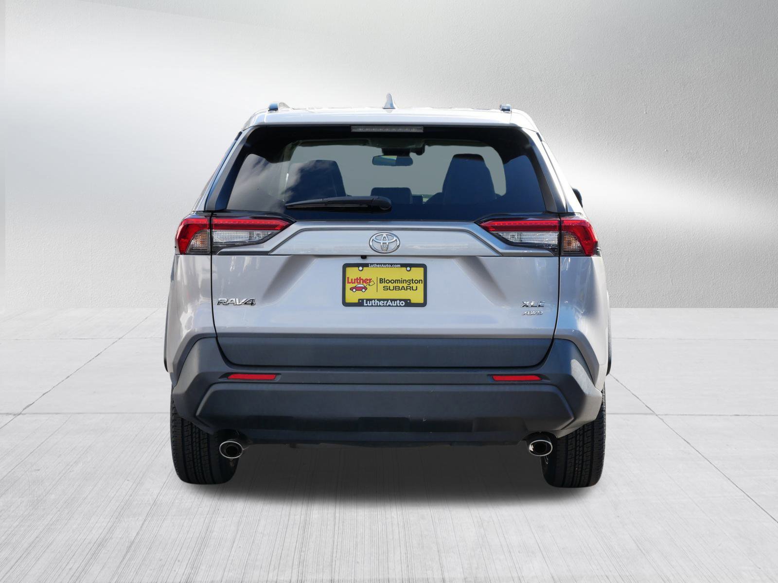 2022 Toyota RAV4 XLE Premium photo 3