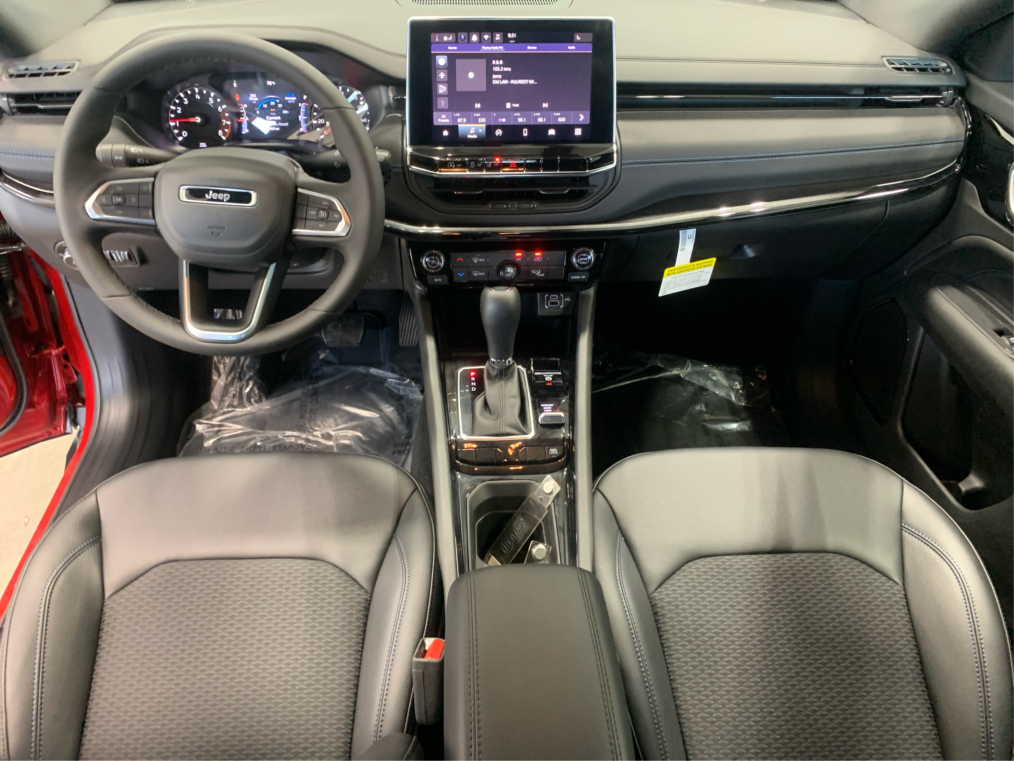 2025 Jeep Compass Latitude photo 9