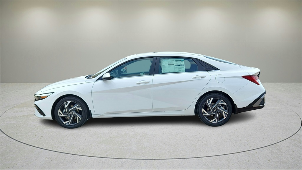 2025 Hyundai Elantra Hybrid Limited photo 12