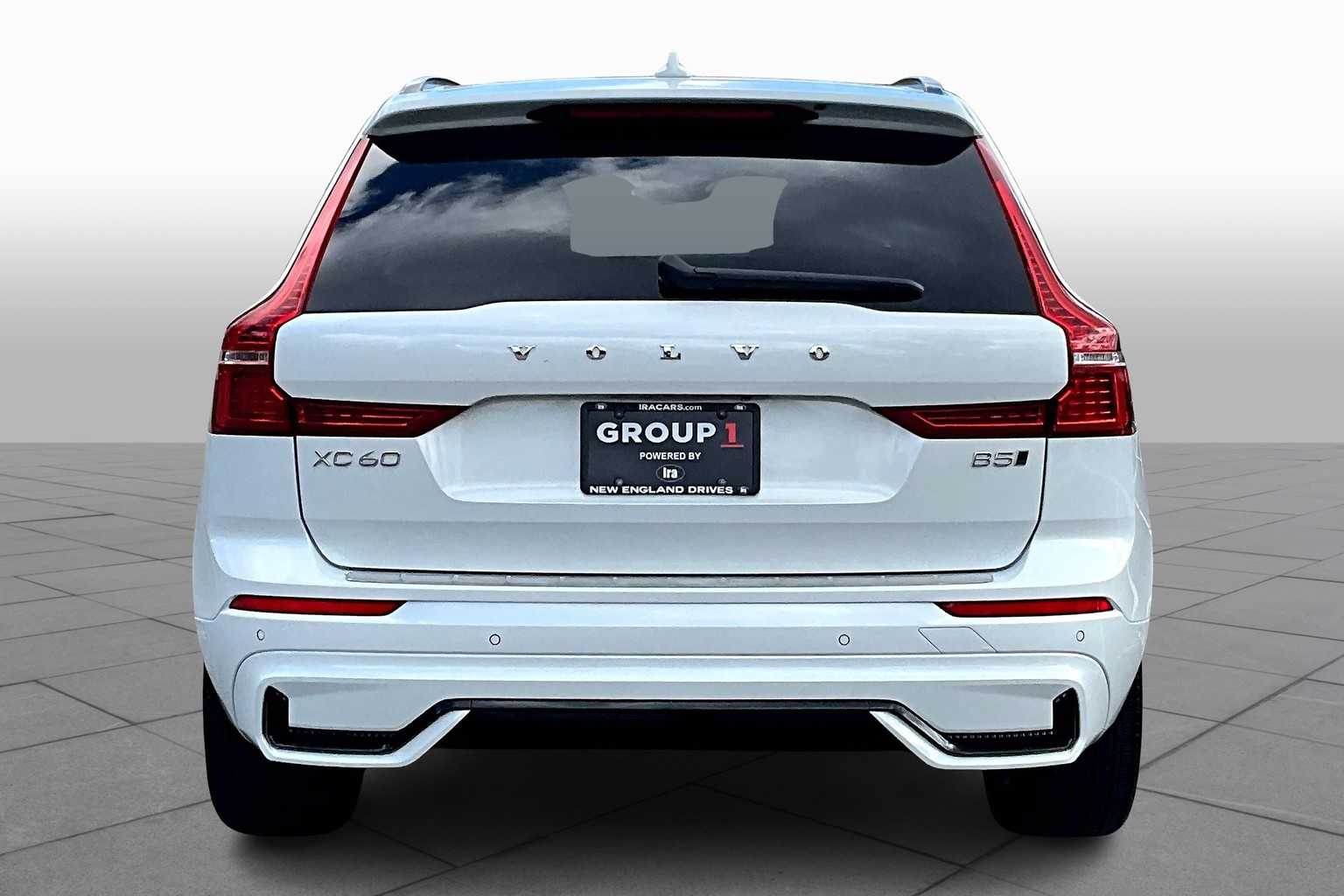 2023 Volvo XC60 Plus photo 4