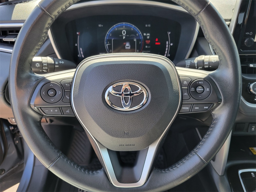 2023 Toyota Corolla Cross XLE photo 17