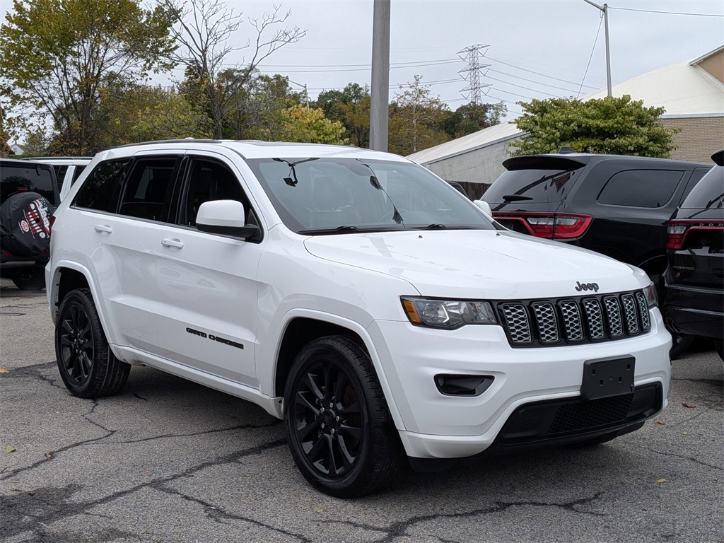 2020 Jeep Grand Cherokee Altitude photo 2
