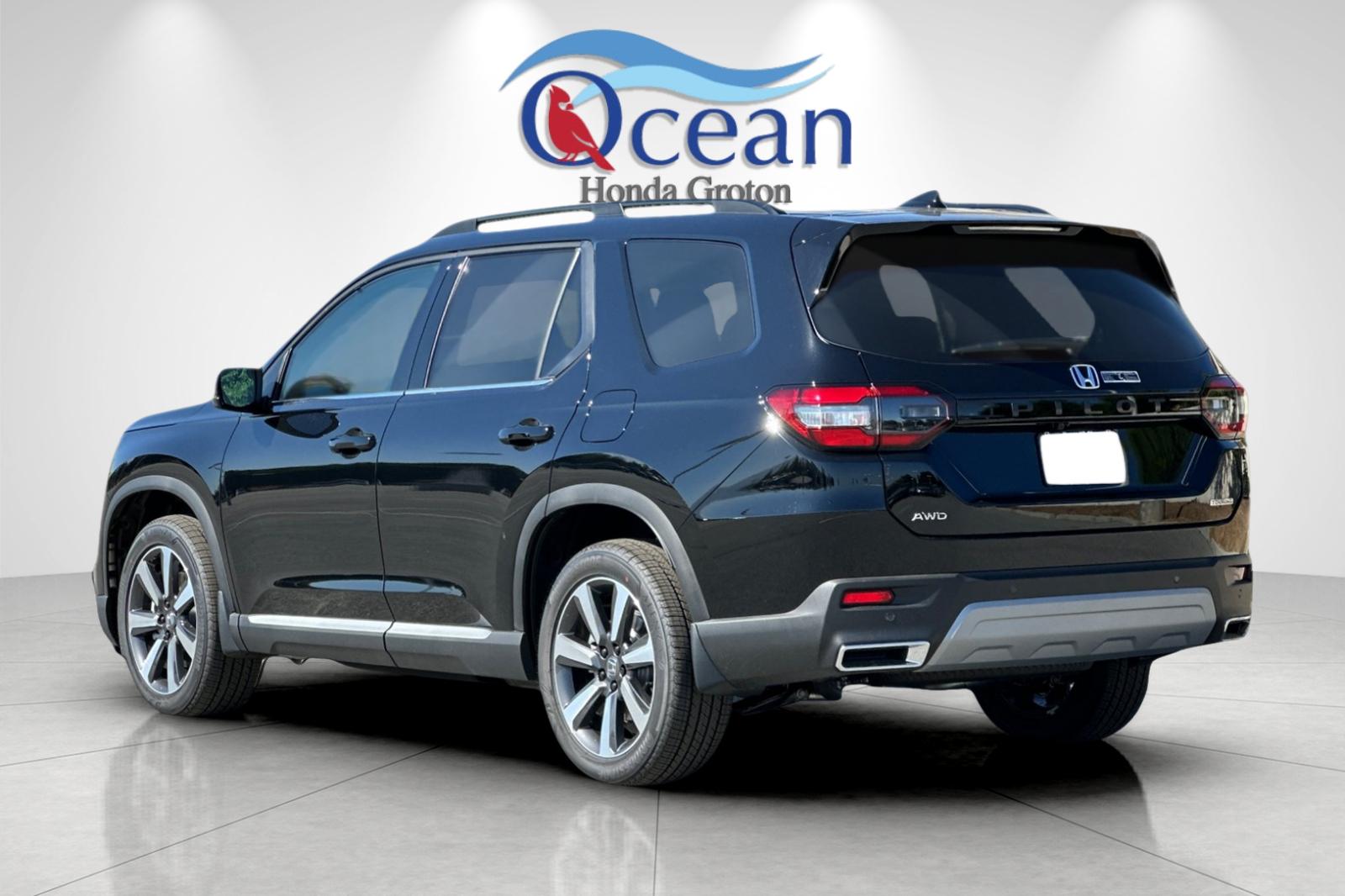 2025 Honda Pilot Touring photo 3