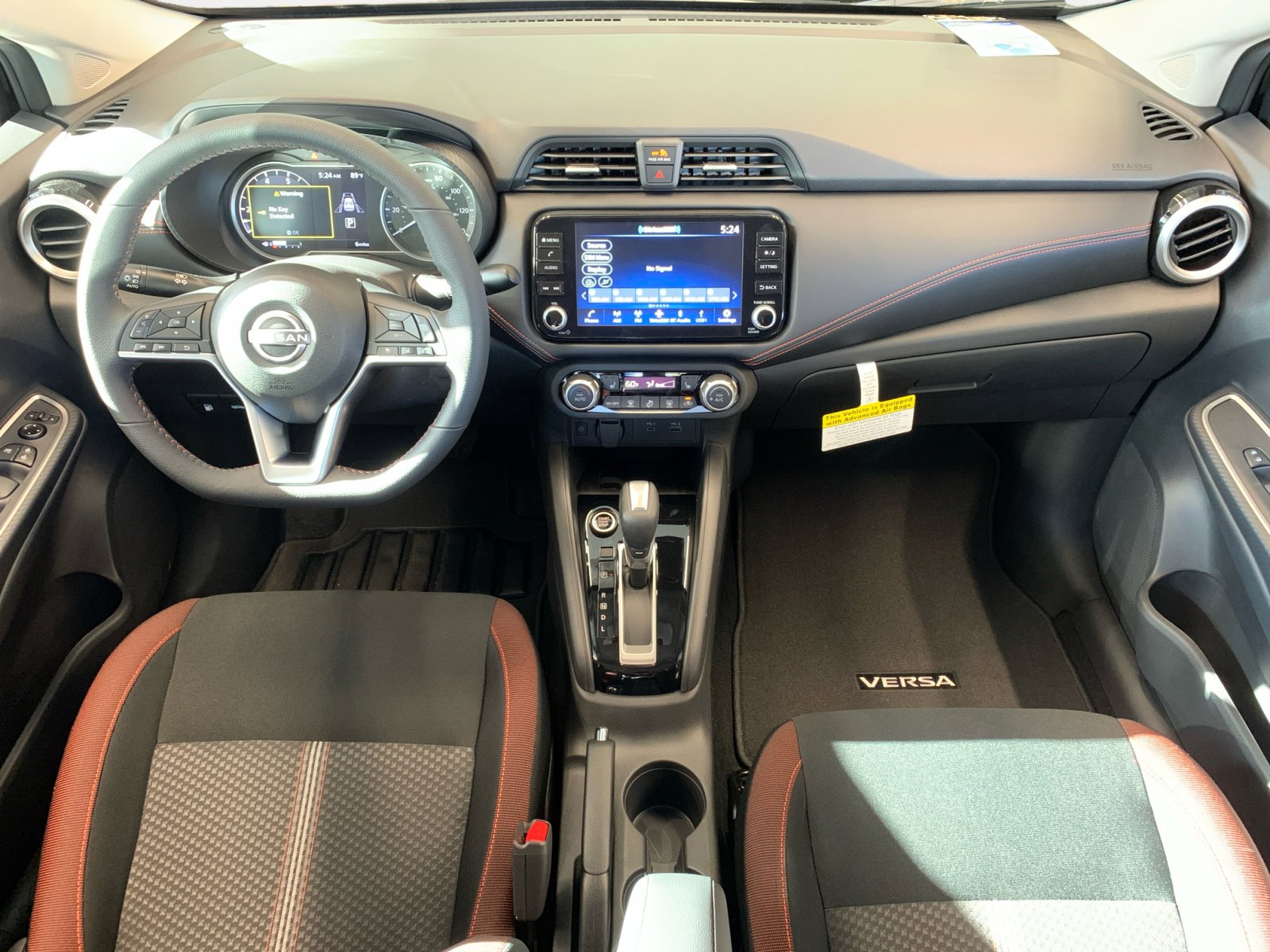 2025 Nissan Versa SR photo 2