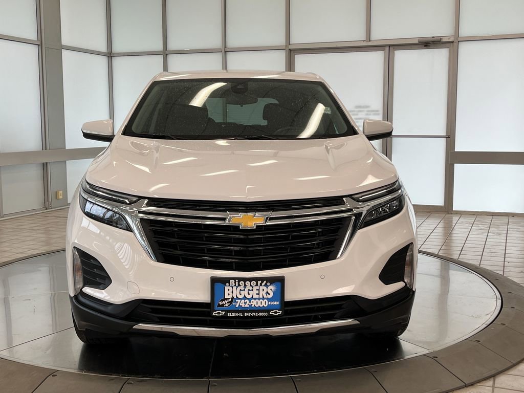 2022 Chevrolet Equinox LT photo 2