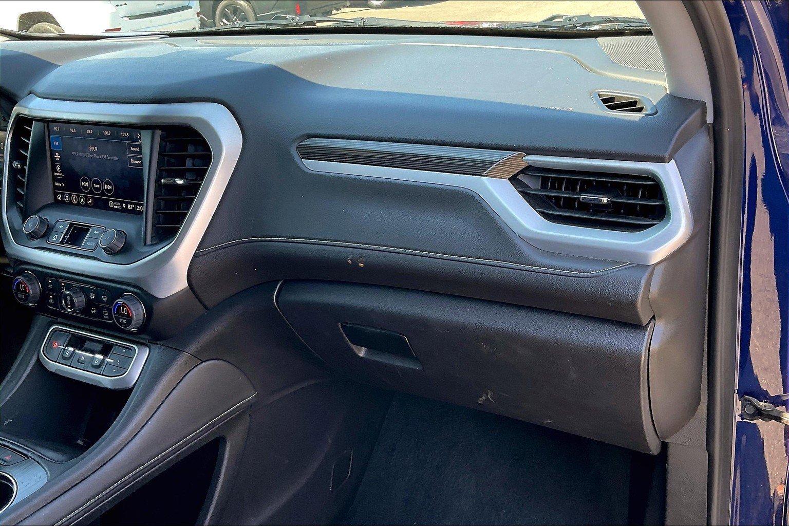 2023 Gmc Acadia SLT photo 14