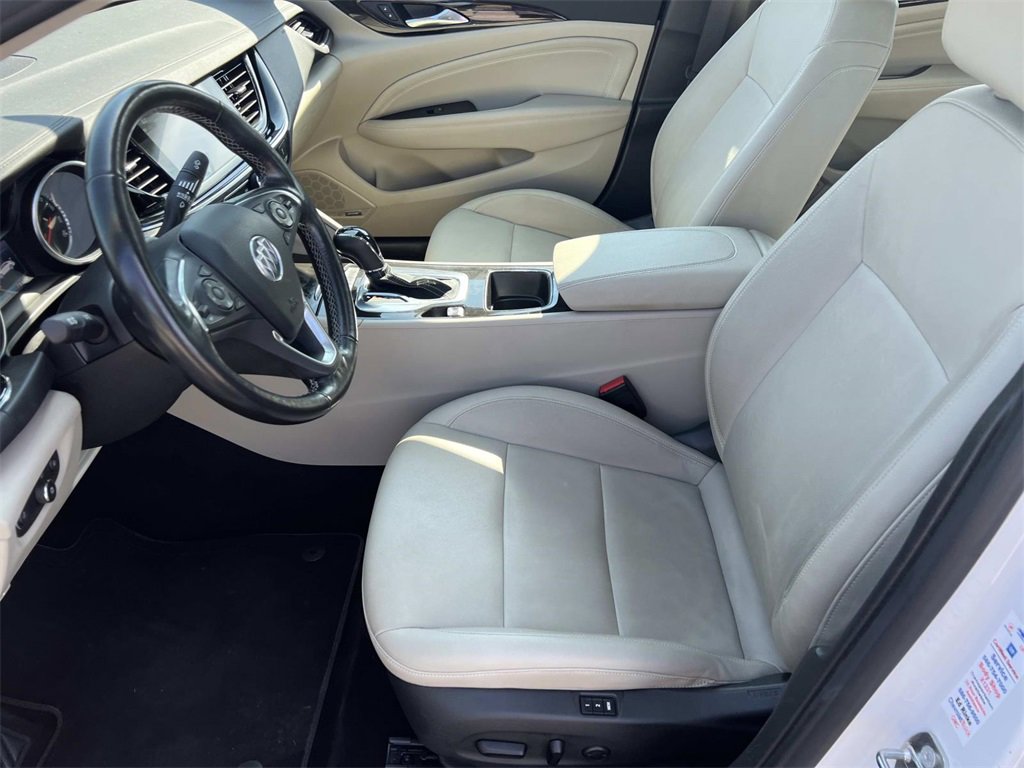 2018 Buick Regal Essence photo 13