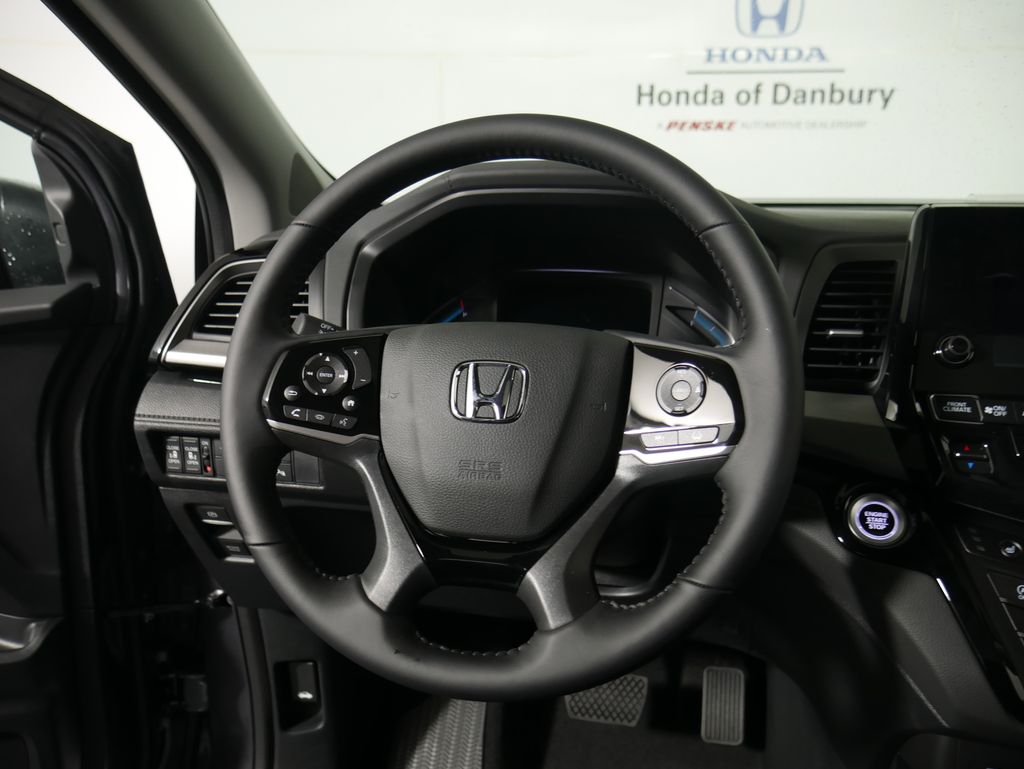 2026 Honda Odyssey Touring photo 11