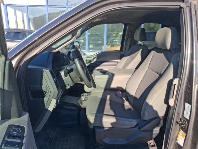 2015 Ford F-150 XL photo 9