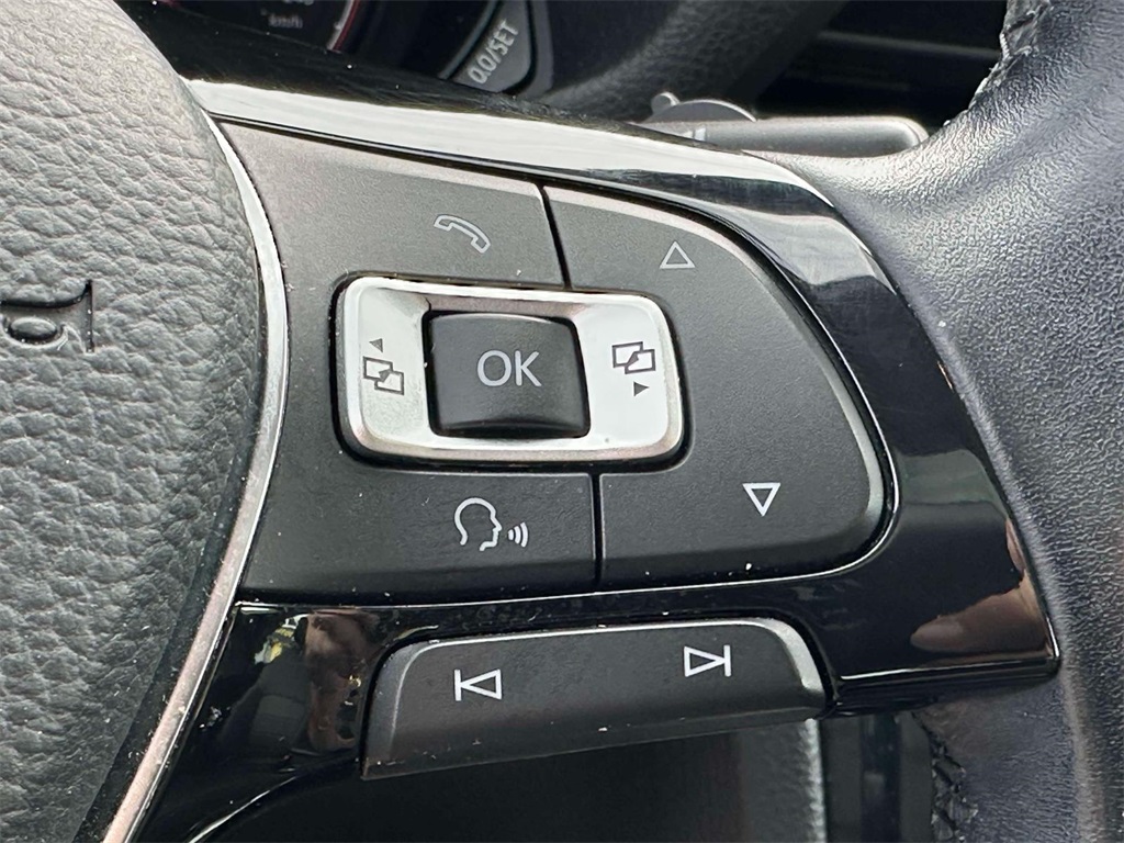 2020 Volkswagen Passat 2.0T R-Line photo 20