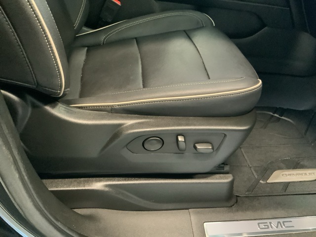 2023 Gmc Yukon SLT photo 16