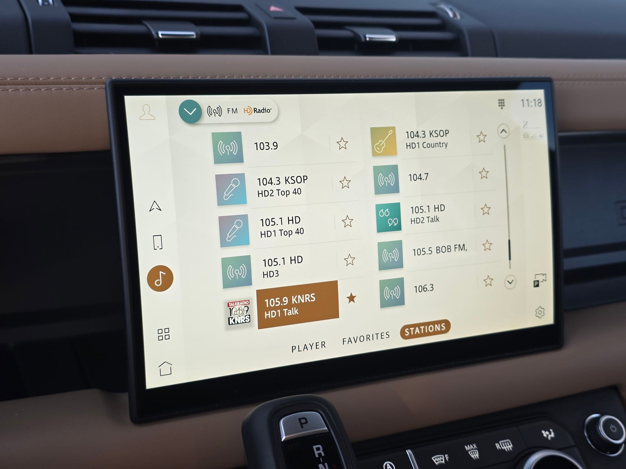 2025 Land Rover Defender S photo 3