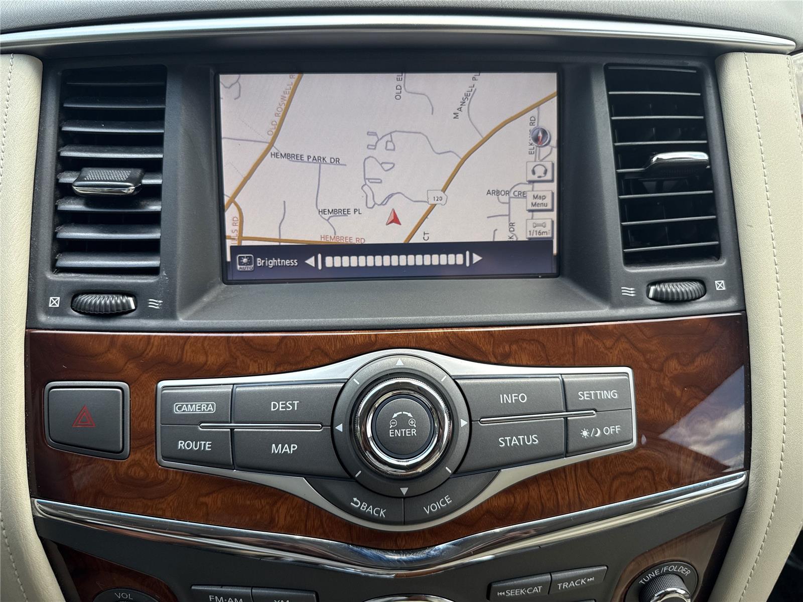 2017 Infiniti QX80 photo 16