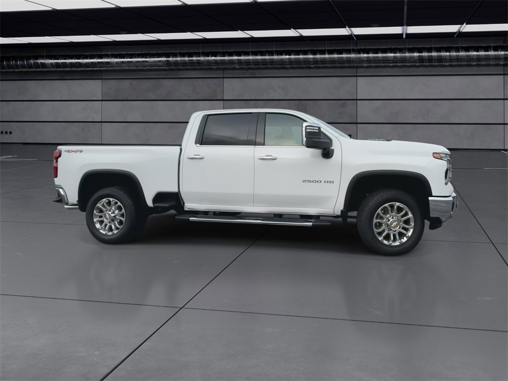 2025 Chevrolet Silverado 2500HD LTZ photo 2