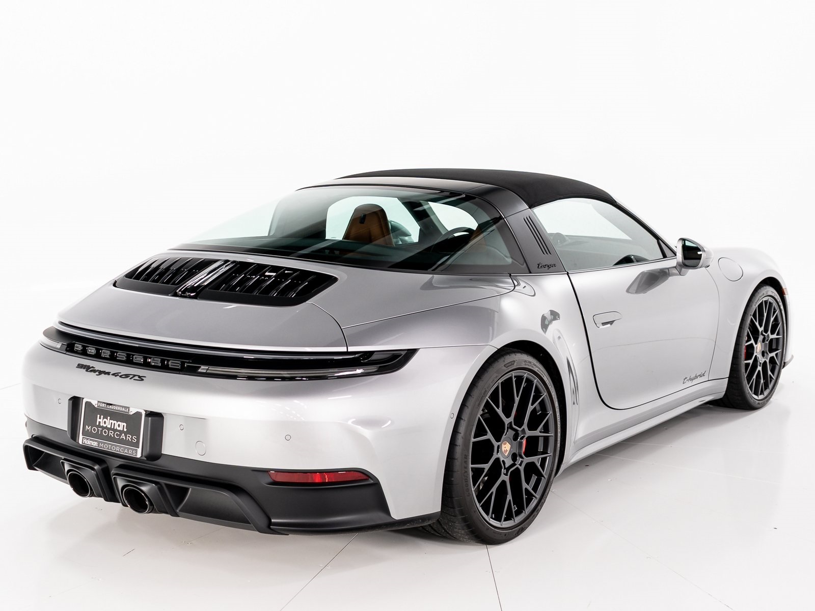 2025 Porsche 911 Targa 4 GTS photo 13