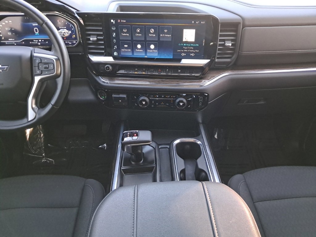 2023 Chevrolet Silverado 1500 RST photo 16