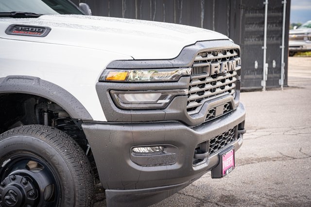 2025 Ram 3500 Tradesman photo 4