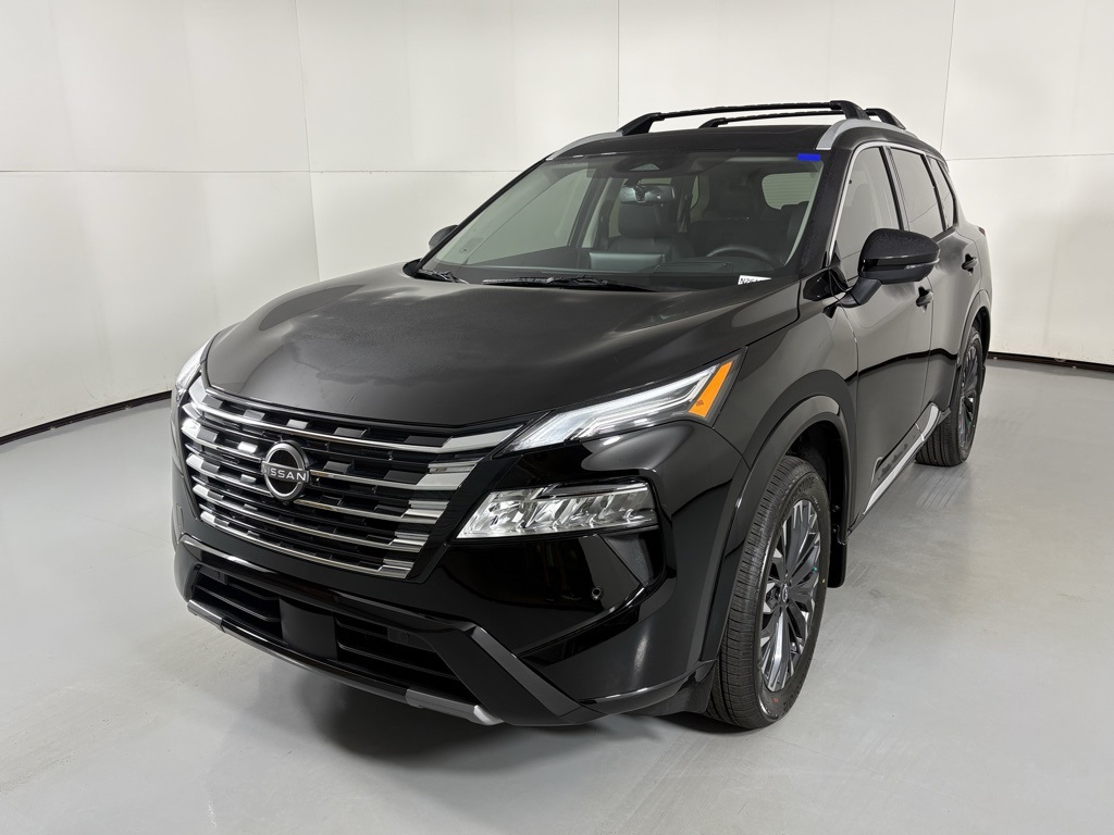 2026 Nissan Rogue Platinum photo 4