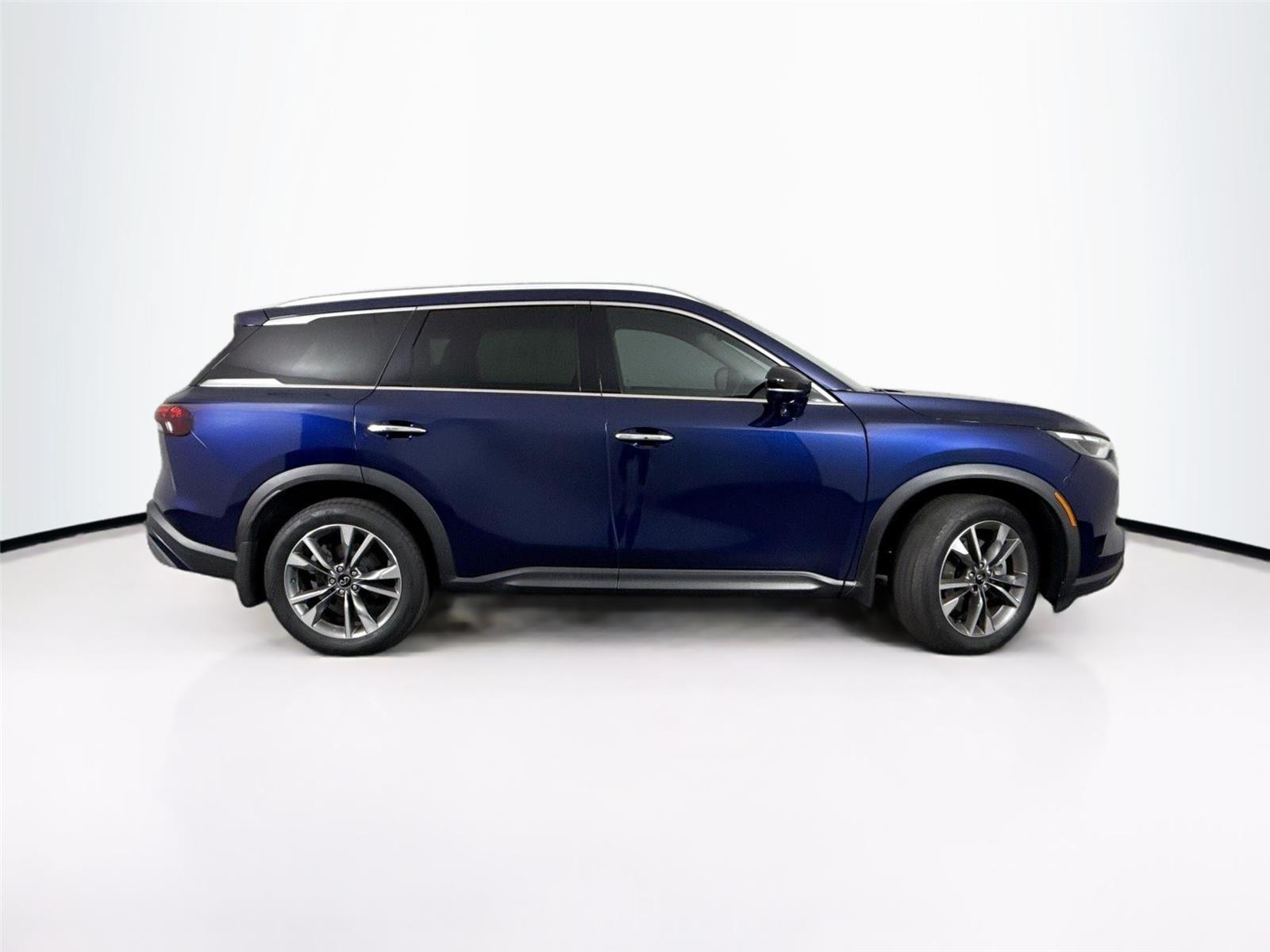 2022 Infiniti QX60 Luxe photo 5