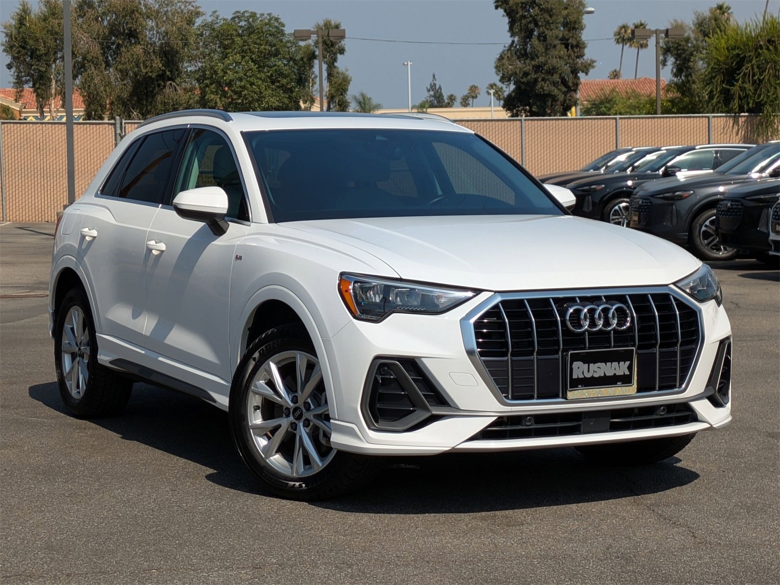 2022 Audi Q3 S line Premium photo 31