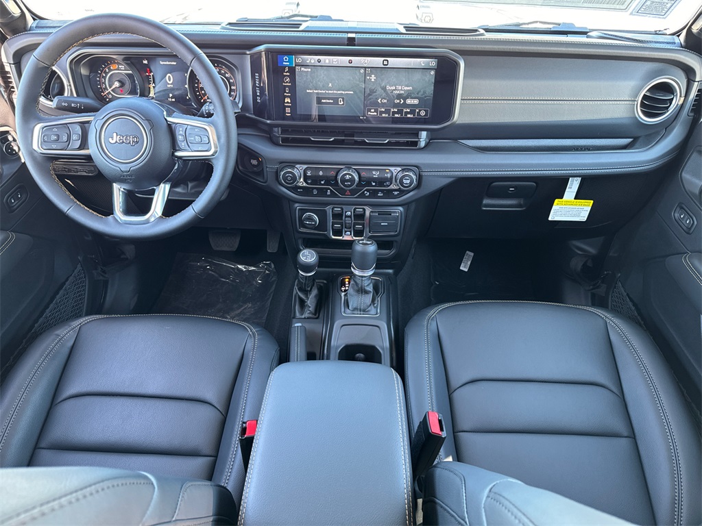 2025 Jeep Wrangler Sahara photo 18
