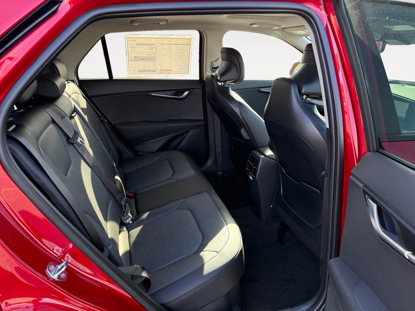 2025 Kia Niro SX photo 18