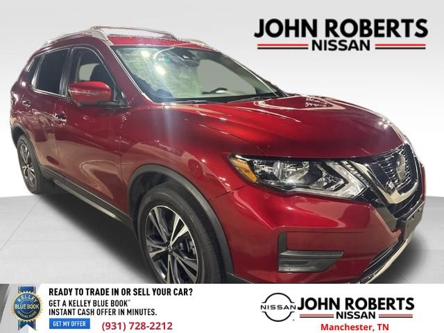 2020 Nissan Rogue SV's photo