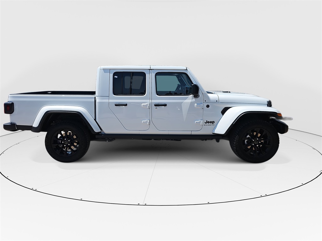 2025 Jeep Gladiator Sport photo 2