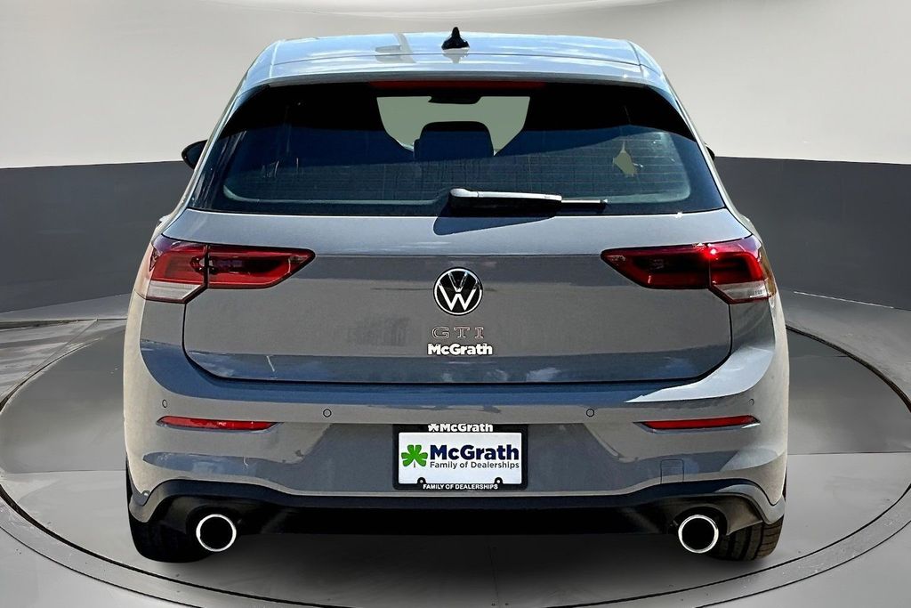 2025 Volkswagen Golf GTI Autobahn photo 4