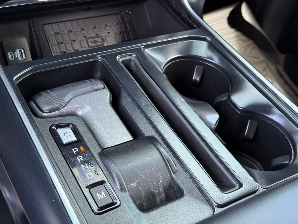 2023 Ford F-150 Raptor photo 13