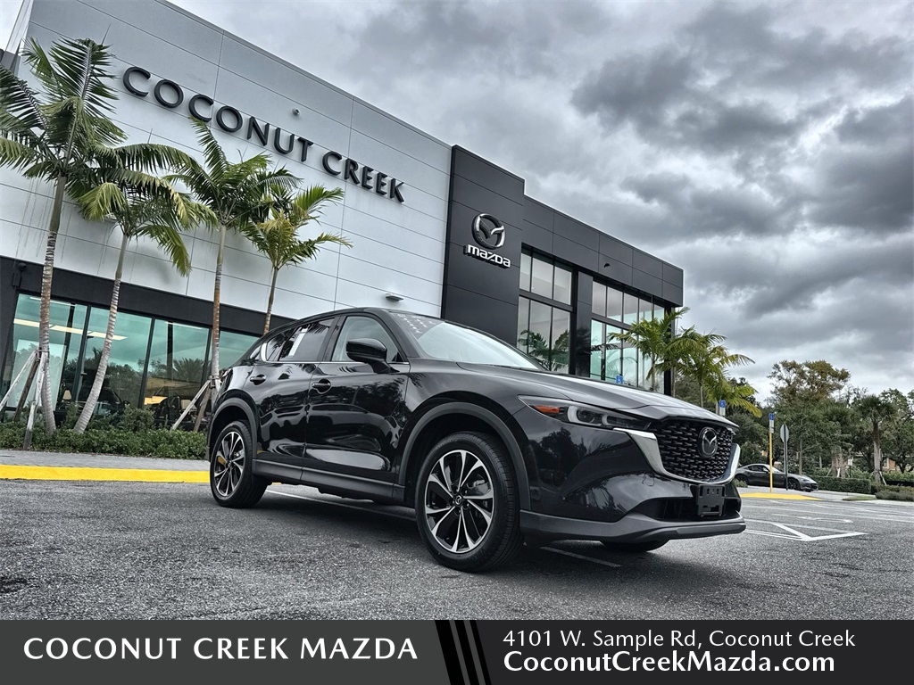 2023 Mazda CX-5 S Premium package