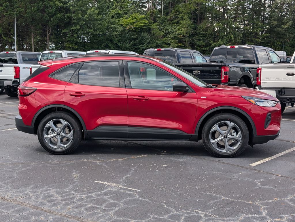 2025 Ford Escape ST-Line photo 3