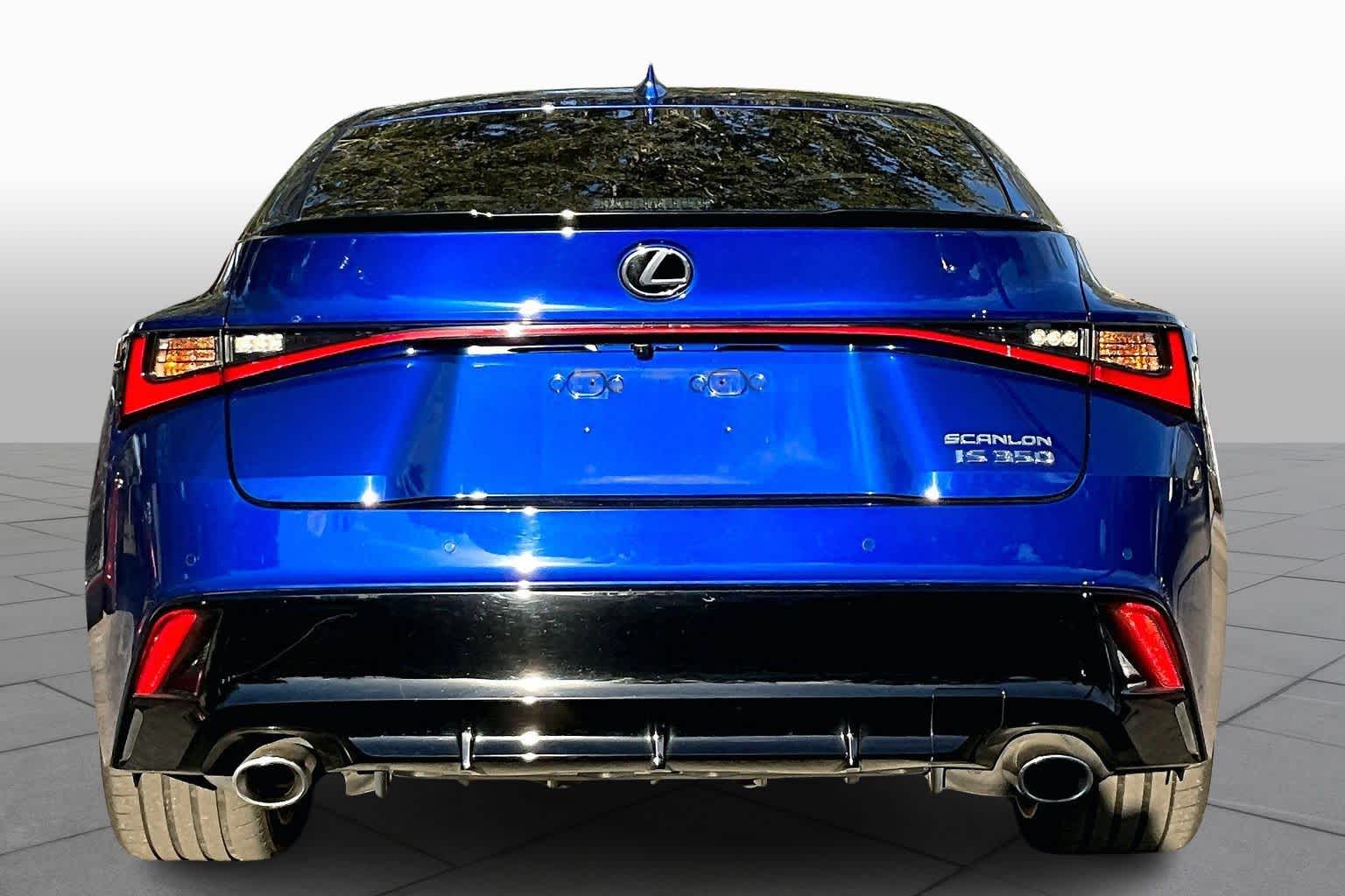 2022 Lexus IS F SPORT photo 4