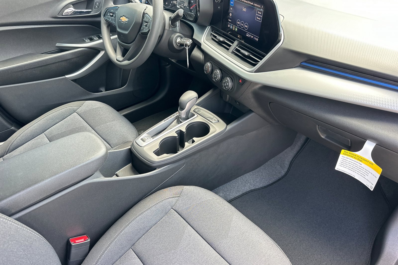2025 Chevrolet Trax LS photo 16