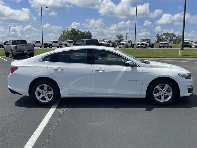 2024 Chevrolet Malibu LS photo 2