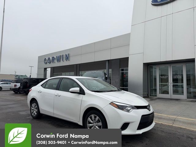 2014 Toyota Corolla LE's photo